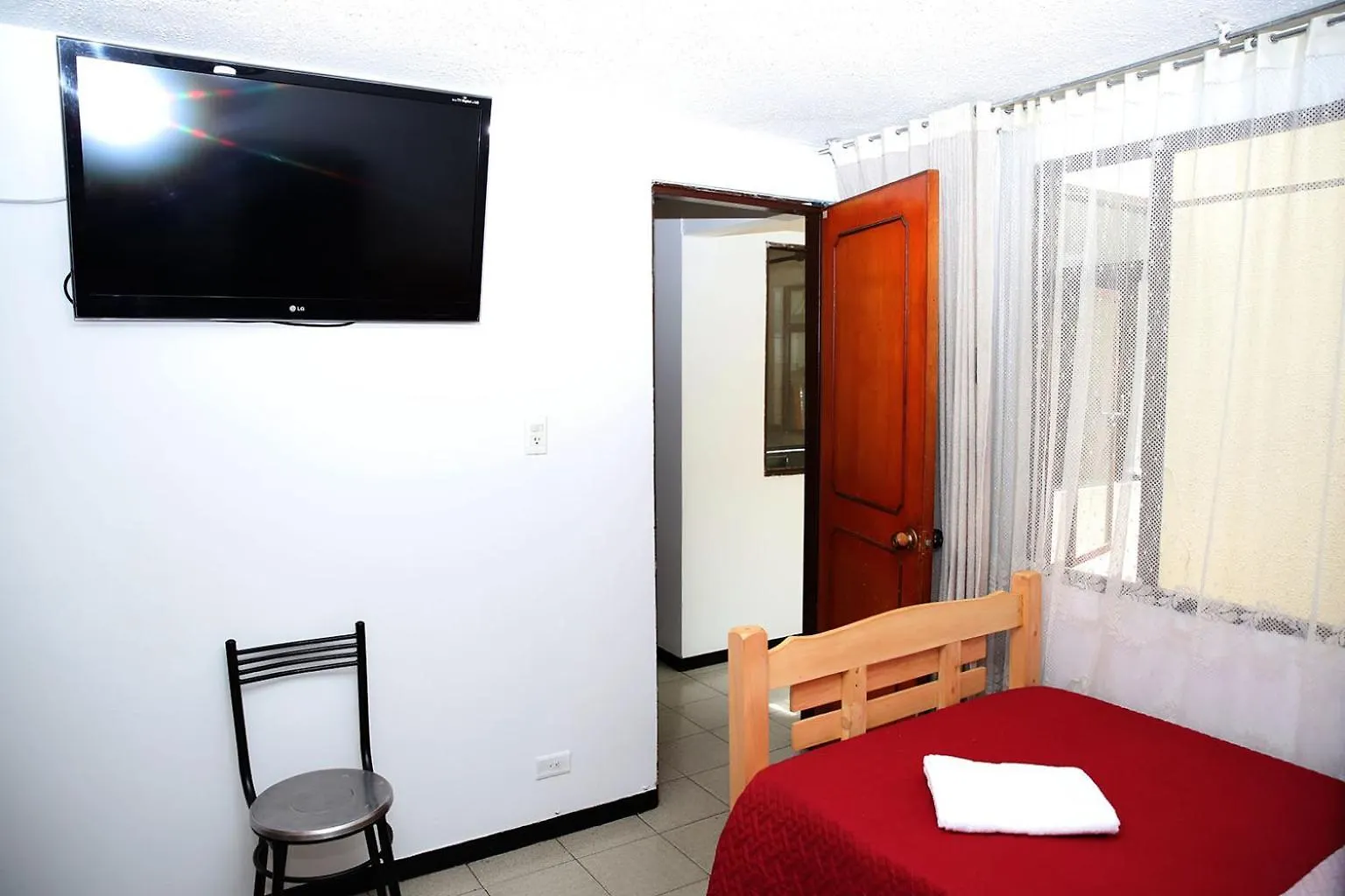 Проживание в семье Habitacion Familiar Central Богота